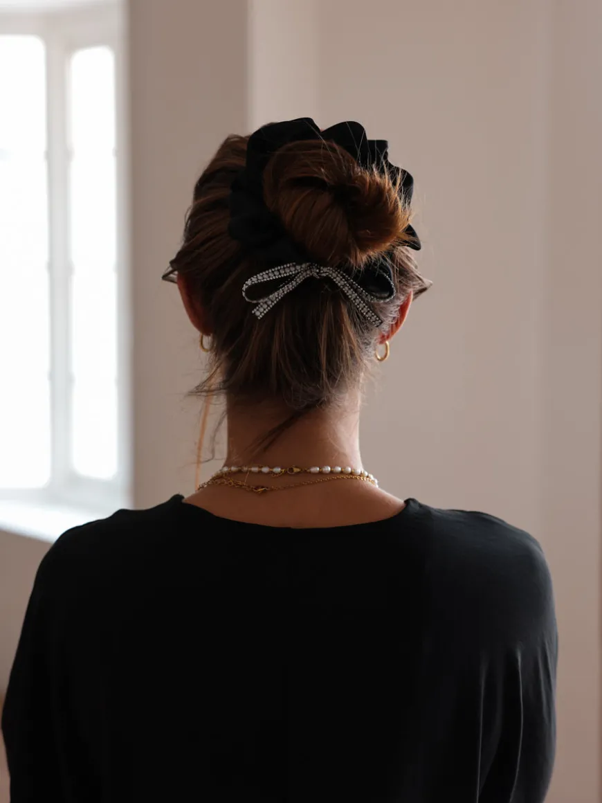 Shiny Pearl Black Scrunchie