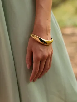 Silent Grace Armcuff