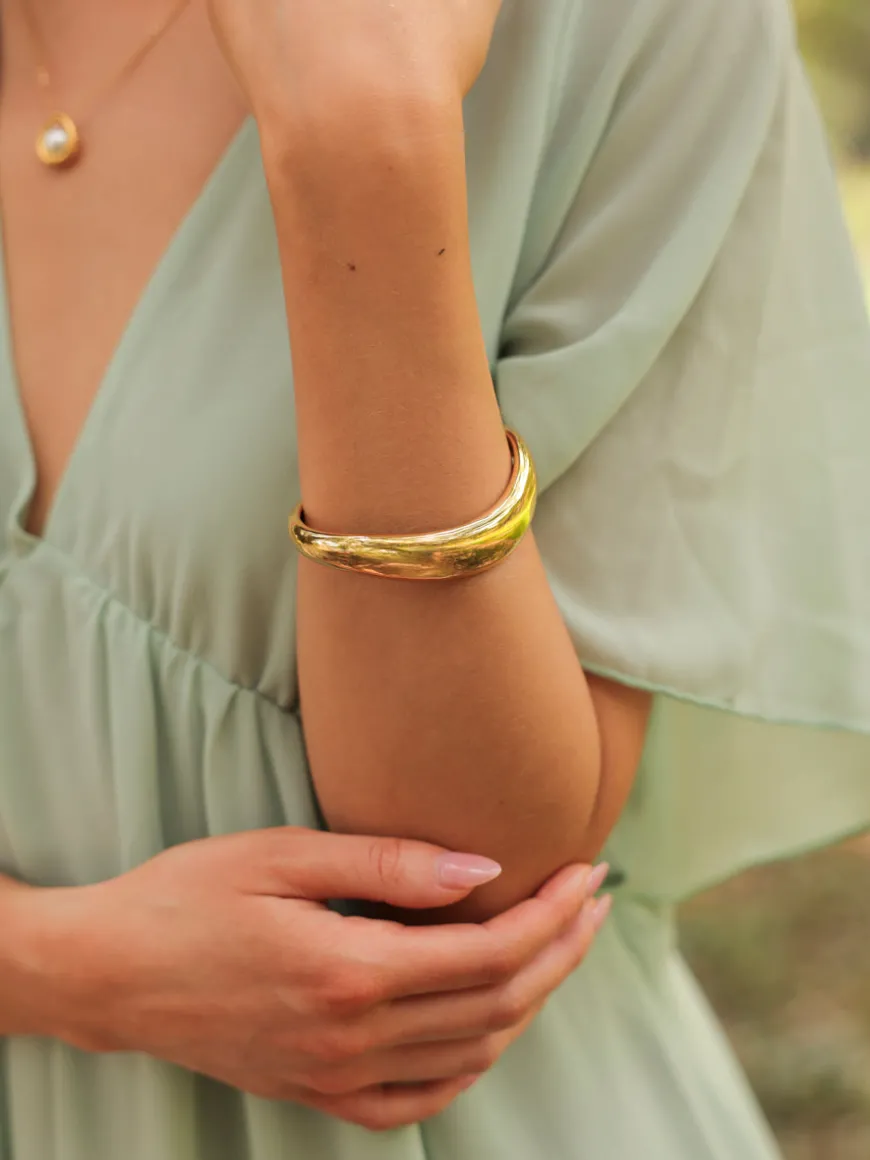 Silent Grace Armcuff
