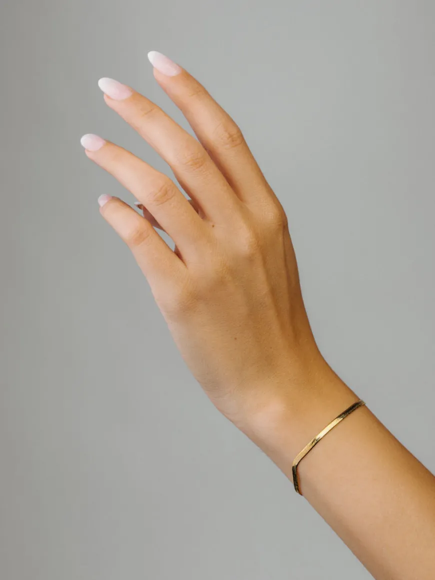 Sleek Armband