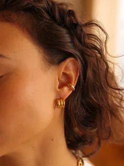 Sleek Curve Earcuff