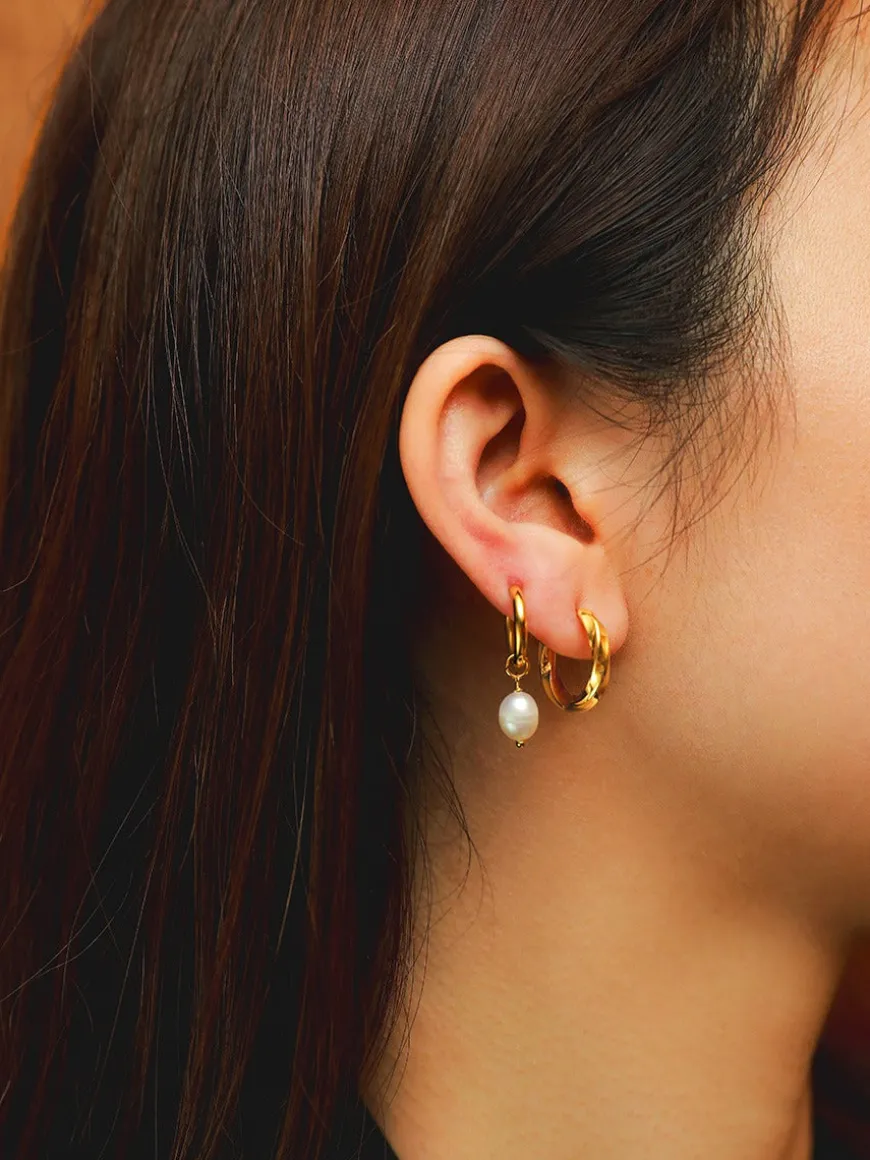 Small Twist Hoop Ohrringe