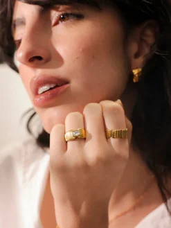 Stepwise Beauty Ring