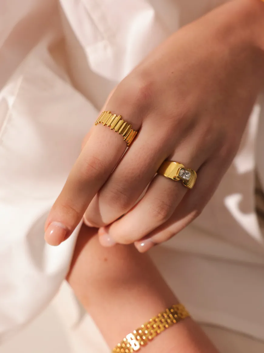 Stepwise Beauty Ring