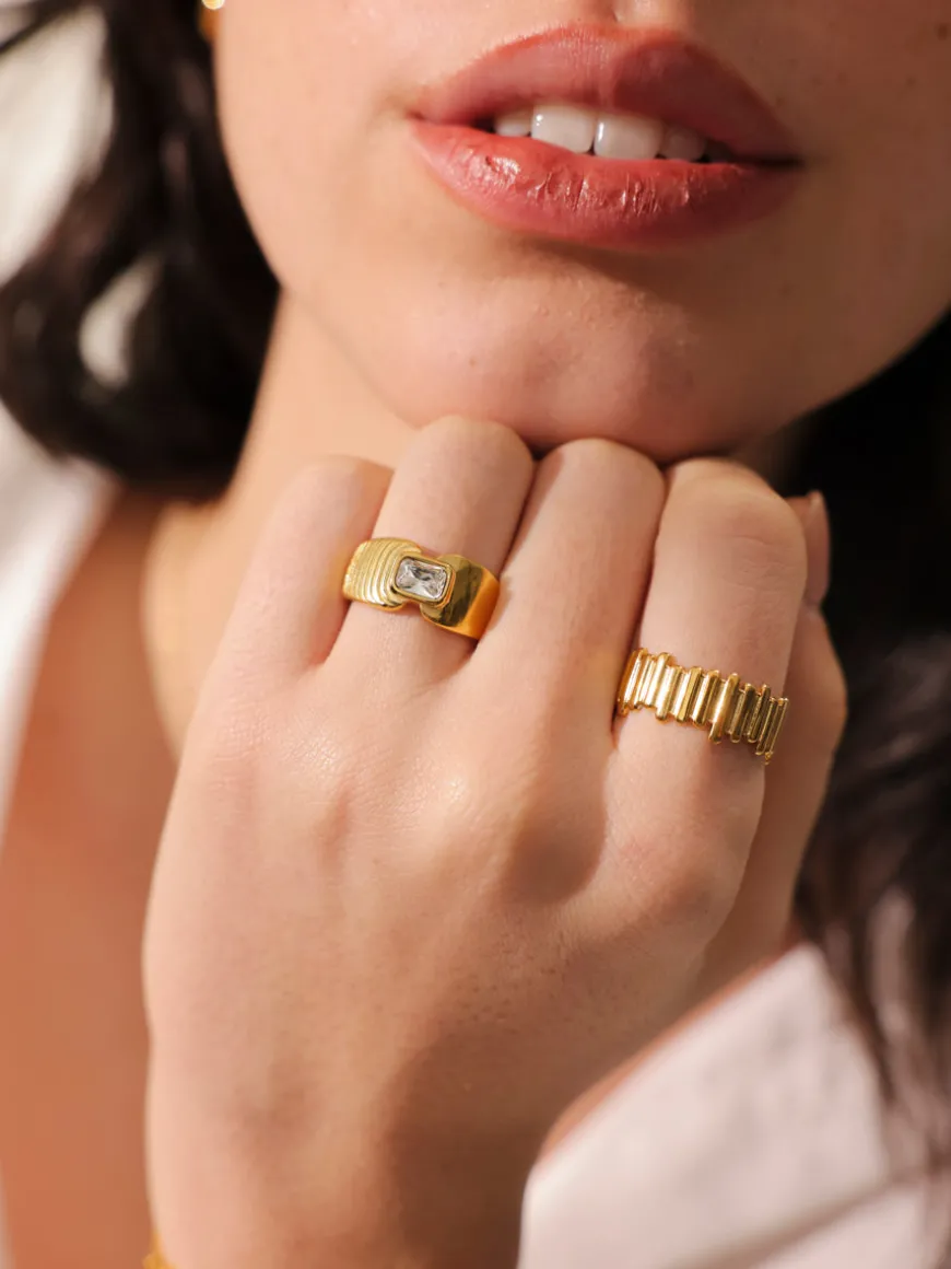 Stepwise Beauty Ring
