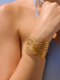 Timeless Bond Armcuff