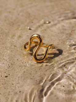 Twisted Elegance Ring