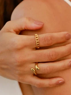 Twisted Knot Ring