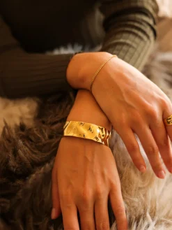 Urban Bold Armcuff