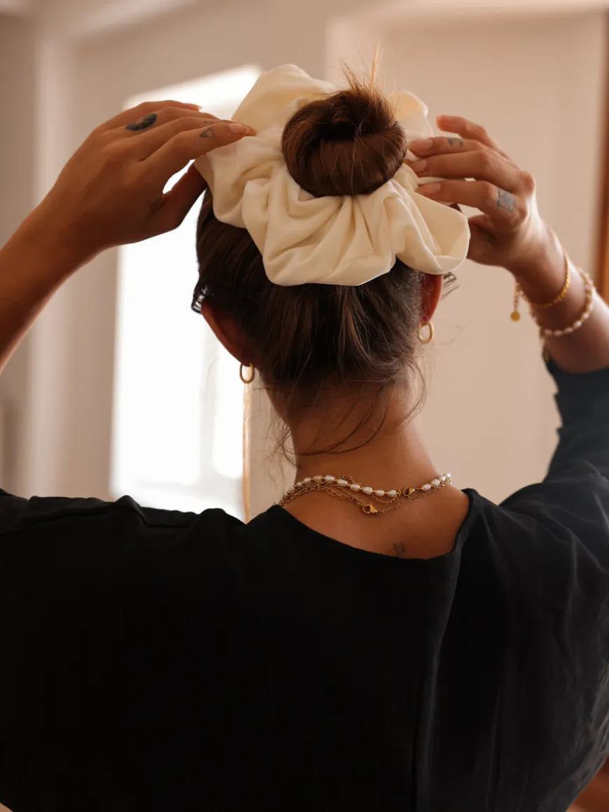 Velvet Dream Off-white Scrunchie