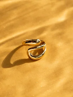 Waltz Circle Ring