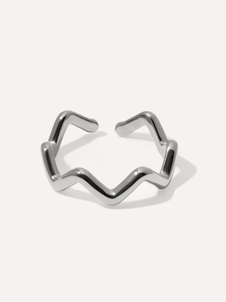Wave Shaped Ring